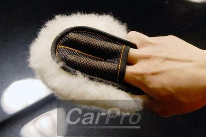 Bộ găng tay rửa xe lông cừu 2 ngón tay CARPRO Merino Wool Wash Mitt