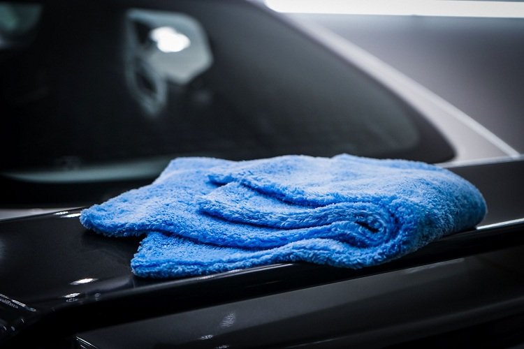Chai xịt chống bám bụi ô tô | Ưu điểm & Cách sử dụng 3 KHAN MICROFIBER LAU XE O TO 9