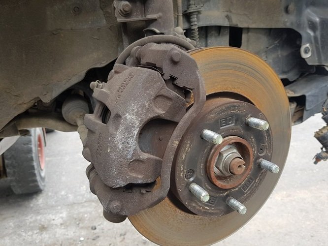 Hóa chất tẩy dầu mỡ kim loại CARPRO WheelX: Giải pháp làm sạch an toàn & hiệu quả 4 HOA CHAT TAY DAU MO KIM LOAI CARPRO WHEELX 3